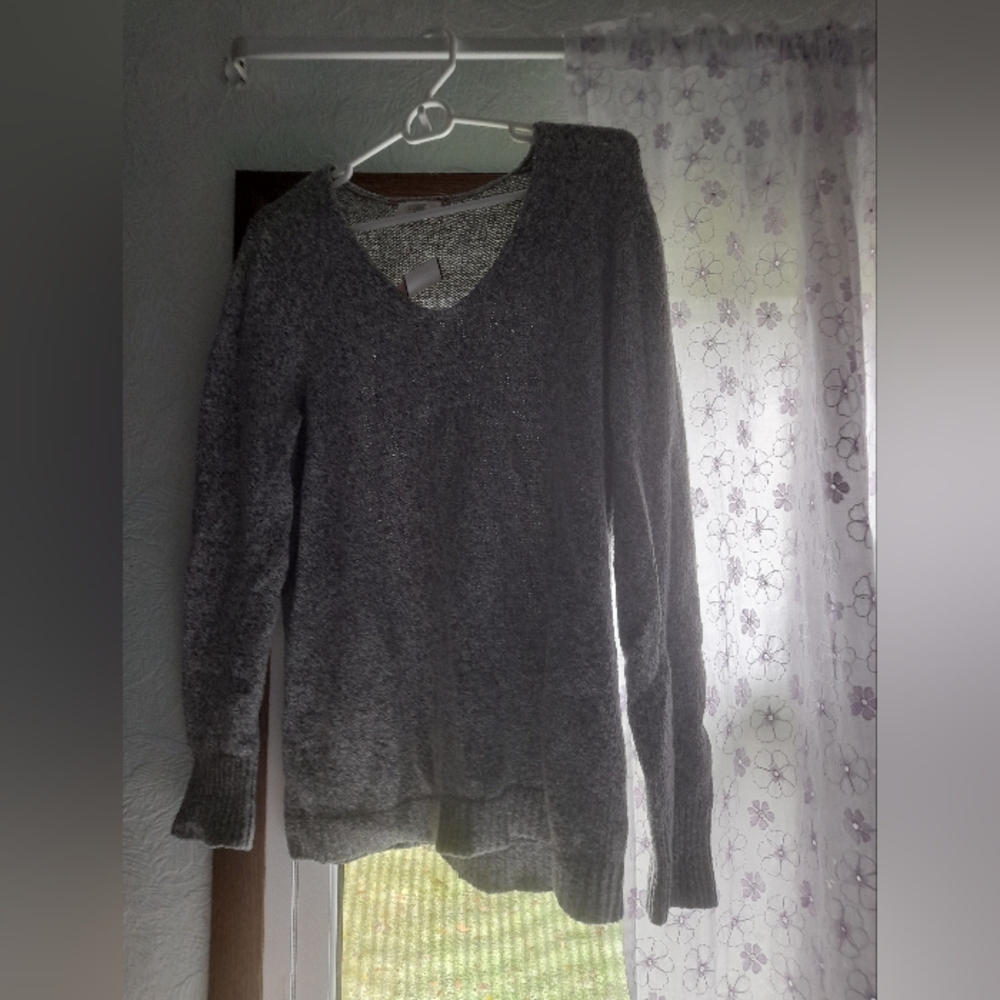 Grey Cozy Knit Sweater | V-Neck Long Sleeve | Size M | LOFT